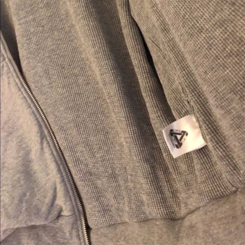 ‘P’ Zip-Up - Picture 3 of 4